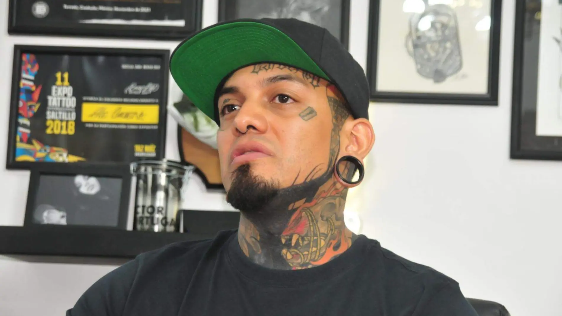 El oficio de tatuador no es fácil y al popularizarse han tenido que evolucionar y profesionalizarse 